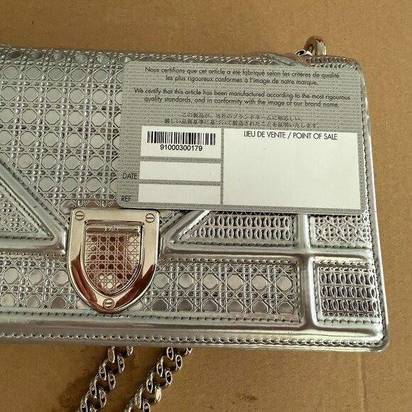 Dior metallic silver micro cannage leather Mini Diorama Shoulder bag - Picture 11 of 11